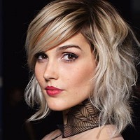réseaux snapchat instagram facebook youtube de Camille Lou Danse avec les stars, 