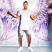 réseaux snapchat instagram facebook youtube de Guiseppe Salamone Les anges de la télé réalité, 