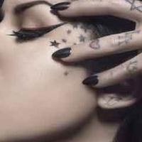 snapchat de Kat Von D Beauty Brand, ; instagram de Kat Von D Beauty Brand, ; youtube de Kat Von D Beauty Brand, ; facebook de Kat Von D Beauty Brand, 