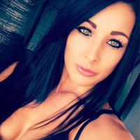 réseaux snapchat instagram facebook youtube de Laury Gandon Les anges de la télé réalité, 
