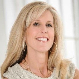 réseaux snapchat instagram facebook youtube de Leslie Gustafson/Authentic & True Counseling and Coaching Personal Development, 
