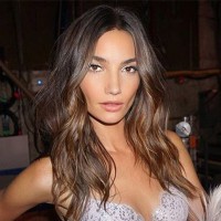 réseaux snapchat instagram facebook youtube de Lily Aldridge Model, 