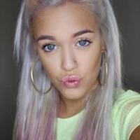 snapchat de Lottie Tomlinson Internet, ; instagram de Lottie Tomlinson Internet, ; youtube de Lottie Tomlinson Internet, ; facebook de Lottie Tomlinson Internet, 
