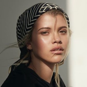 réseaux snapchat instagram facebook youtube de Sofia Richie Model, 
