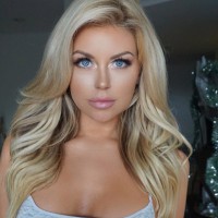 réseaux snapchat instagram facebook youtube de Tiffany Stanley Mannequins, 