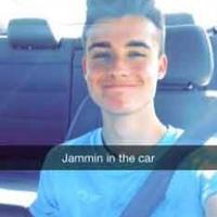 snapchat de Weeklychris Internet, ; instagram de Weeklychris Internet, ; youtube de Weeklychris Internet, ; facebook de Weeklychris Internet, 